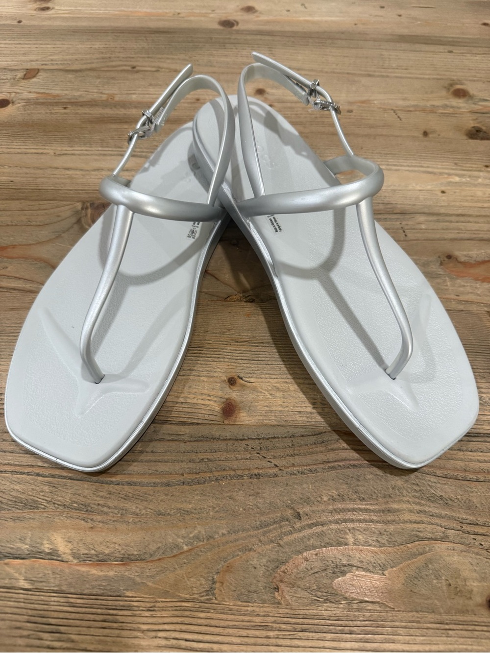 Crocs Miami Metallic Thong Sandals, Size 11, Silver, Excellent Used Condition